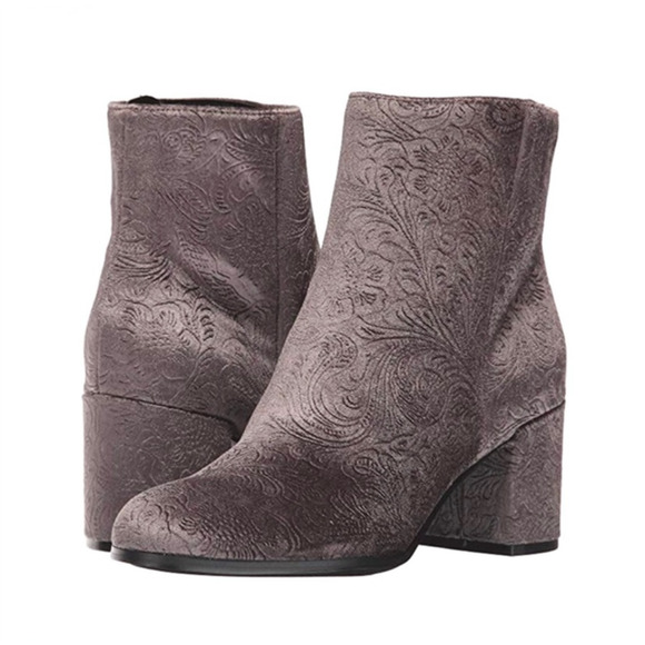 Indigo Rd Gray Silver Crusona Velvet Paisley Boot - Picture 2 of 8